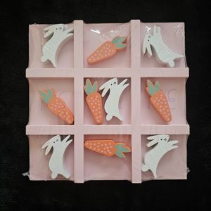 NWT Easter Tic Tac Toe with Bunny and Carrot Pieces